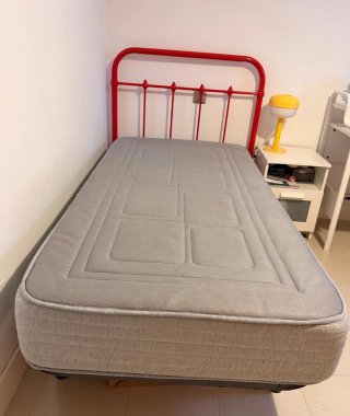 Cama de 90x190, cabecero, somier y colchón