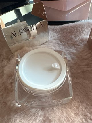 Nourishing lip mask