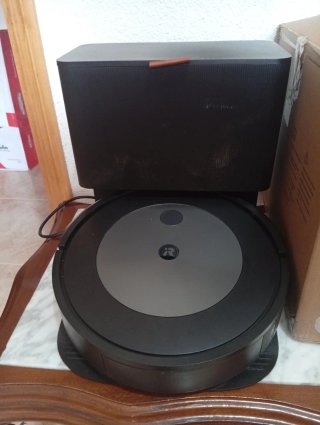 Roomba j7 + AVERIADA