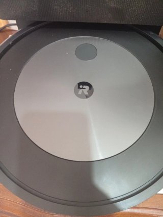 Roomba j7 + AVERIADA