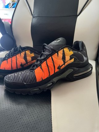 Nike Air Max Plus SE Mercurial “Black/Total Orange