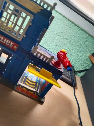 Comisaria de Superthings