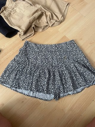 Lote faldas pantalon y pantalones