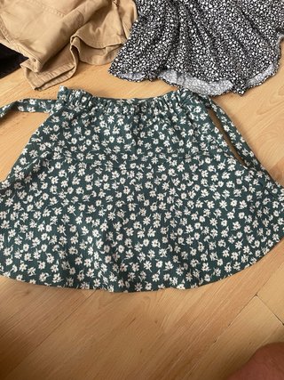 Lote faldas pantalon y pantalones