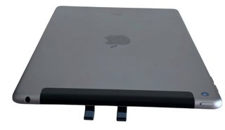 iPad 6a Generazione 128GB Argento WI-fi (SIM)