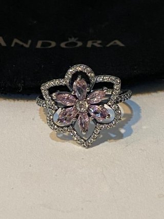 Anillo Pandora