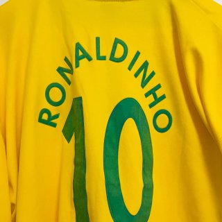 CAMISETA BRASIL RONALDINHO Nº10 – UNA JOYA PARA LO