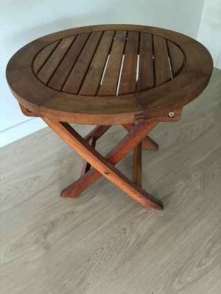 Mesa auxiliar de Teca