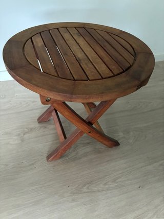 Mesa auxiliar de Teca