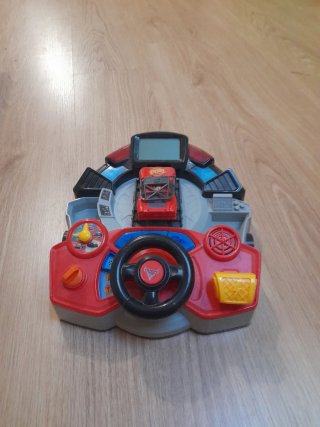 Volante interactivo Disney Cars