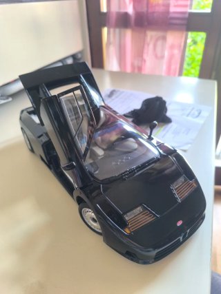 Bugatti eb110 modellino 1/12