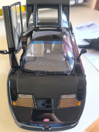 Bugatti eb110 modellino 1/12