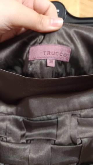 Falda marrón chocolate Trucco talla 38 efecto saté