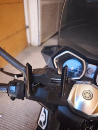 Yamaha xmax 400 Momo design