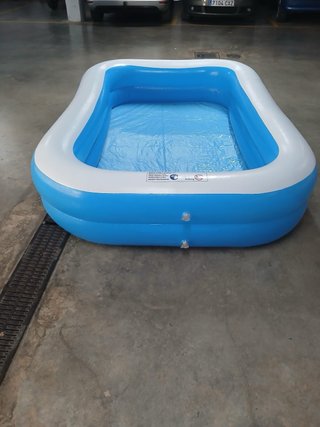 Piscina azul