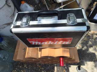 RADIAL MAKITA 115mm y 710w