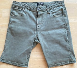 Lote 3 pantalones cortos. Vaqueros. Talla M