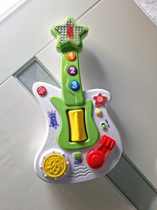 Guitarra musical con sonidos