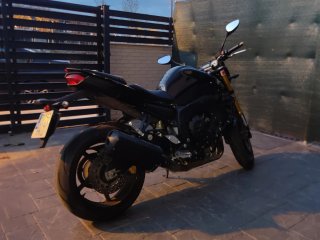 Moto Marca Yamaha Modelo FZ8 N SPORT del año 2012