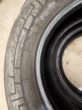 nuematecos 225/70/R15c . Áño 2025