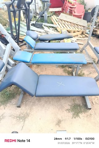 Gimnasio Ortus fitness bicis y bancos