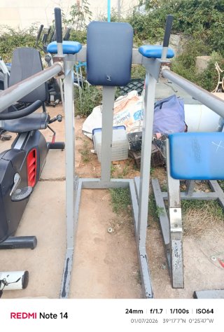 Gimnasio Ortus fitness bicis y bancos