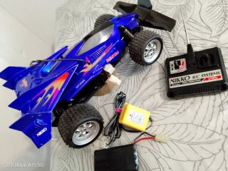 COCHE NIKKO RC PREDATOR - 3 Completo.