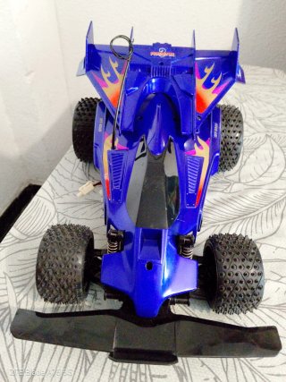 COCHE NIKKO RC PREDATOR - 3 Completo.