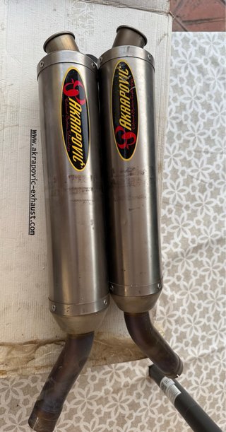 Escapes Akrapovic