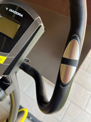 Bicicleta estatica marca Diadora