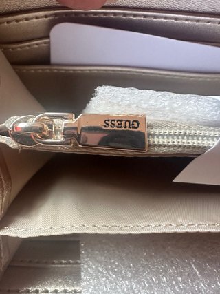 Monedero Guess nuevo
