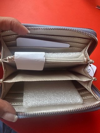 Monedero Guess nuevo