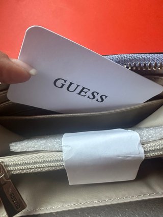 Monedero Guess nuevo