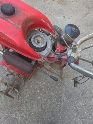 Motocultor.