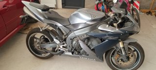 Yamaha r1