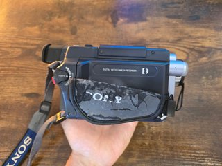 Videocamara Sony Digital8 TRV145E
