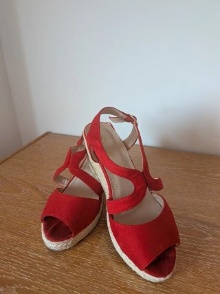 ZAPATOS CUÑA ROJOS