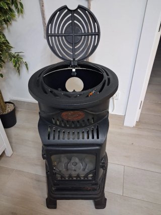 Estufa de gas butano vintage, recogida en persona