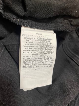 Jeans Vaquero negro de la marca Mango
