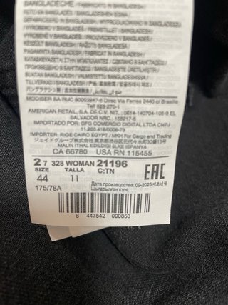 Jeans Vaquero negro de la marca Mango