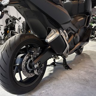 HONDA FORZA 750