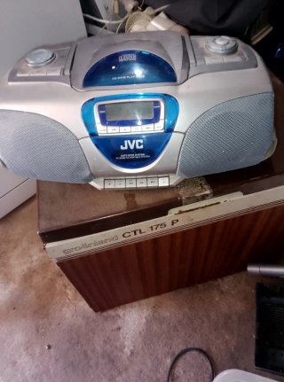 Radio cassette