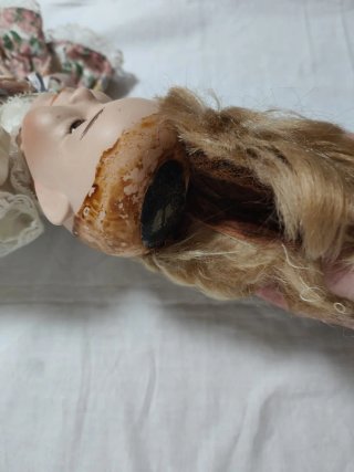 Bambola da collezione in porcellana vintage