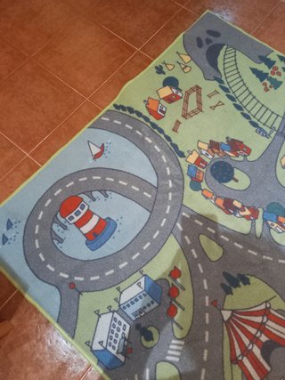 Alfombra infantil. 1,34x1,34