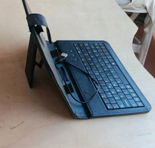 Funda tablet con teclado