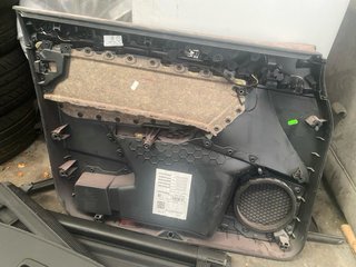 Panel puerta derecha delantera Volkswagen touran
