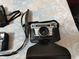 Quattro macchine fotografiche da collezione