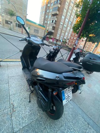 Moto Aprilia Leonardo 125