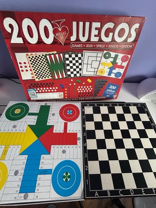 Lote de juegos de mesa y magia