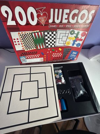 Lote de juegos de mesa y magia